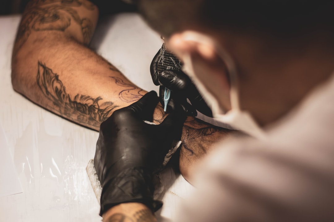 How to Become a Tattoo Artist: 7 Tattoo Tips for Beginners - KAKE